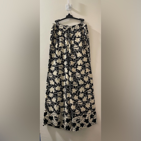 LILKA by ANTHROPOLOGIE NWOT Presscott Wide Leg Pants in Black Motif - Picture 2 of 9